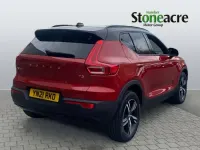Usado Volvo XC40 R-Design 161 HP (118 kW) 2021 Vermelho SUV