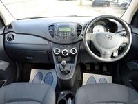 Used Hyundai i10 Comfort 78 HP (57 kW) 2010 Red Hatchback