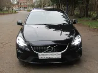 Usado Volvo V40 R-Design 122 CV (89 kW) 2018 Negro Utilitario