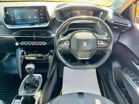 Used Peugeot 208 Allure 100 HP (73 kW) 2020 Yellow Hatchback