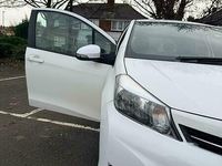 Used Toyota Yaris 2013 White Hatchback