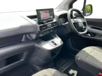 Used Vauxhall Combo Ultimate 100 kW (136 HP) 2024 Blue MPV