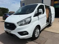 Used Ford Transit Custom Limited 130 HP (95 kW) 2022 White Van