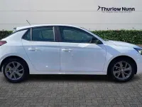 Used Vauxhall Corsa Design Edition 75 HP (55 kW) 2023 Arctic white Hatchback