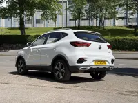 Używany MG ZS 106 KM (77 kW) 2022 Biały SUV