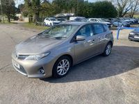 Used Toyota Auris 90 HP (66 kW) 2014 Bronze Hatchback