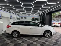Used Ford Focus Zetec 120 HP (88 kW) 2017 White Estate