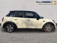 Used Mini Cooper Classic 134 HP (98 kW) 2020 White Hatchback