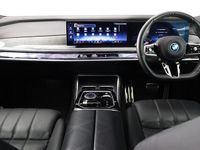 Usado BMW i7 M Sport 394 kW (537 CV) 2023 Negro Berlina