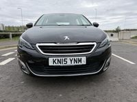 Gebraucht Peugeot 308 Allure 130 PS (95 kW) 2015 Schwarz Kleinwagen