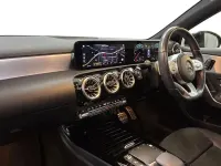 Second-hand Mercedes A200 AMG Line Premium Plus 150 CP (110 kW) 2021 Negru Berlinǎ