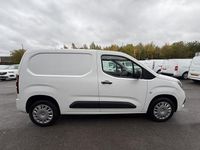Used Vauxhall Combo Sportive 100 HP (73 kW) 2020 White Van