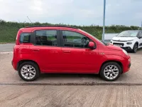 Używany Fiat Panda Lounge 69 KM (50 kW) 2017 Czerwony Hatchback