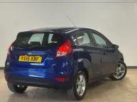Second-hand Ford Fiesta Zetec 75 CP (55 kW) 2015 Albastru Hatchback