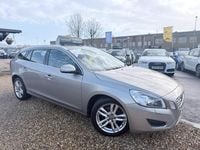 Used Volvo V60 SE Lux 115 HP (84 kW) 2012 Gold Estate