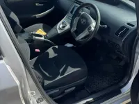 Usado Toyota Prius T4 136 HP (100 kW) 2014 Prateado Citadino