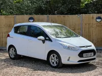 Usado Ford B-MAX Zetec 2015 Branco Monovolume
