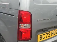 Begagnad Citroën Dispatch 175 HK (128 kW) 2024 Grå Minibuss