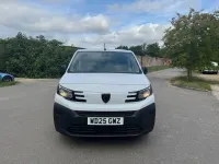 Second-hand Peugeot Partner S 131 CP (96 kW) 2025 Alb Monovolum