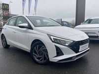 New Hyundai i20 Advanced 100 HP (73 kW) 2025 White Hatchback