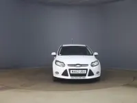 Used Ford Focus Zetec 125 HP (91 kW) 2012 White Hatchback