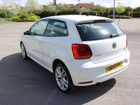 Used VW Polo SEL 110 HP (80 kW) 2015 White Hatchback