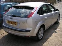 Begagnad Ford Focus 2006 Halvkombi