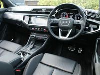 Begagnad Audi Q3 Advanced 200 HK (147 kW) 2021 Blå SUV
