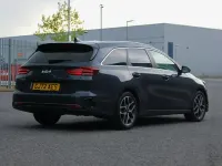 Usado Kia Ceed 2022 Gris Utilitario