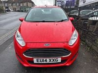 Used Ford Fiesta Zetec 82 HP (60 kW) 2014 Red Hatchback
