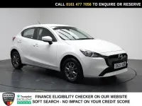 Usado Mazda 2 Center-Line 75 HP (55 kW) 2024 Branco Citadino
