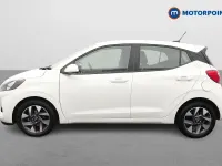 Used Hyundai i10 Advanced 2024 White Hatchback