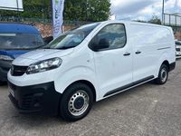 Second-hand Vauxhall Vivaro Edition 100 CP (73 kW) 2020 Alb Monovolum