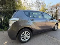 Usado Toyota Verso 2011 Cinzento Monovolume