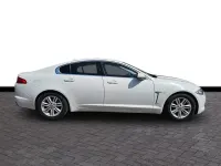 Begagnad Jaguar XF Luxury 163 HK (119 kW) 2014 Vit Sedan