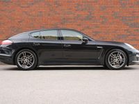 Used Porsche Panamera 250 HP (183 kW) 2012 Black Hatchback