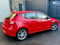 Used Hyundai i30 Premium 113 HP (83 kW) 2011 Red Hatchback