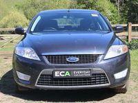 Usado Ford Mondeo Zetec 138 HP (101 kW) 2010 Cinzento Citadino