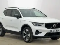 Usado Volvo XC40 Plus 194 CV (142 kW) 2025 Blanco SUV
