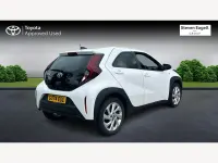 Used Toyota Aygo X PURE 72 HP (52 kW) 2024 White SUV