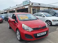 Used Kia Rio 85 HP (62 kW) 2013 Red Hatchback
