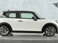 Used Mini Cooper S Hatch 201 HP (147 kW) 2025 White Hatchback