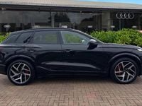 Begagnad Audi Q6 e-tron Advanced 284 kW (387 HK) 2024 Svart SUV