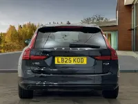 Second-hand Volvo V90 Plus 345 CP (253 kW) 2025 Negru Break