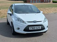 Used Ford Fiesta Zetec 82 HP (60 kW) 2010 White Hatchback