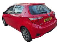 Used Toyota Yaris Hybrid 100 HP (73 kW) 2020 Red Hatchback