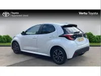 Used Toyota Yaris Design 116 HP (85 kW) 2023 White Hatchback