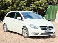 Begagnad Mercedes B180 2012 Vit Minibuss