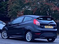 Used Ford Fiesta Zetec 125 HP (91 kW) 2015 Black Hatchback