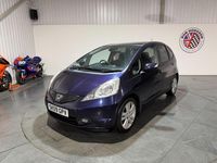 Begagnad Honda Jazz EX 100 HK (73 kW) 2009 Lila Halvkombi